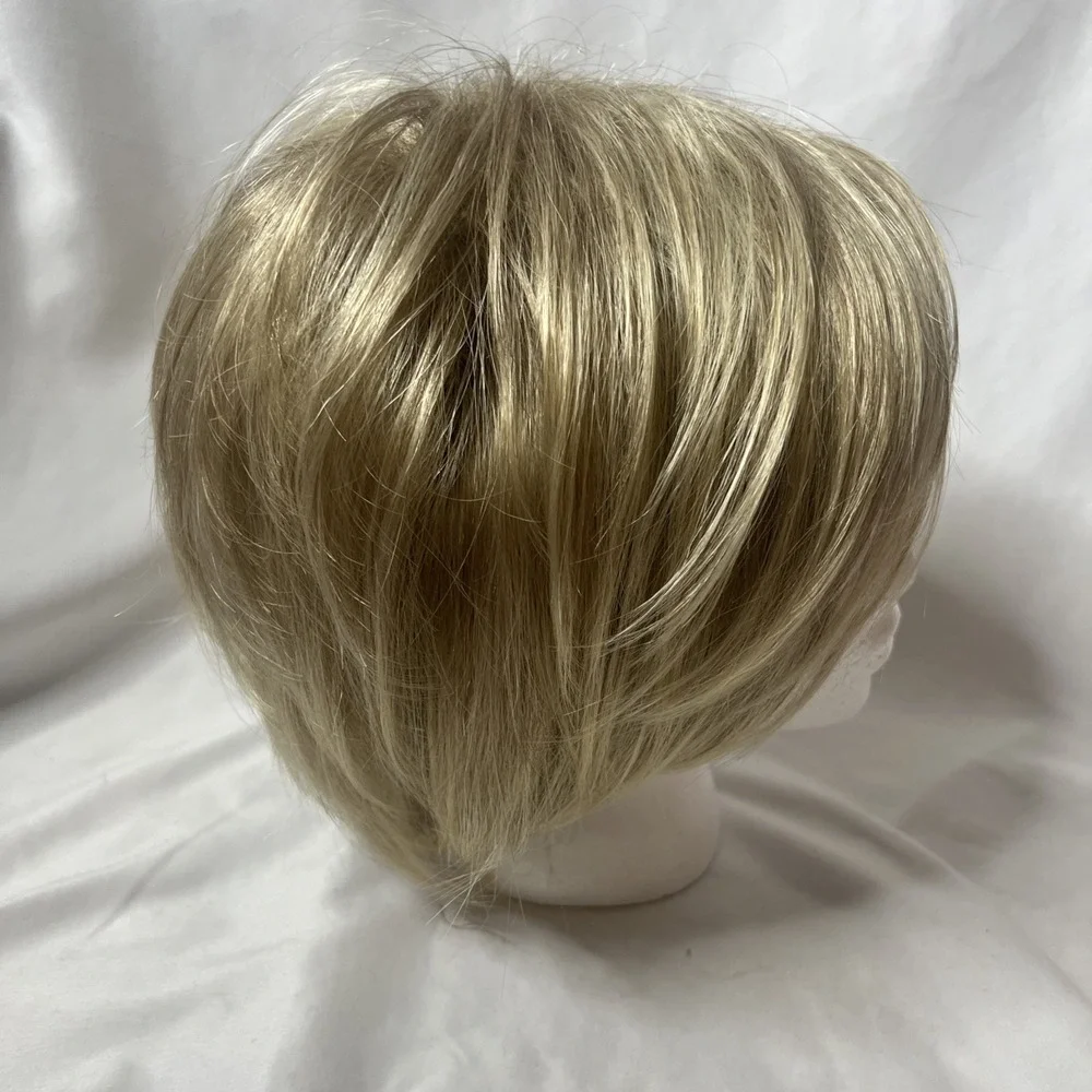 Estetica Designs Renae RH1488 Wig Dark Blonde w/lightest Blonde Highlights‎